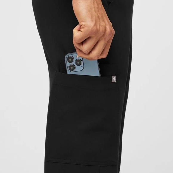 Figs Men’s Black Straight Leg Pants Performance Fabric Style T2001 - Picture 12 of 13